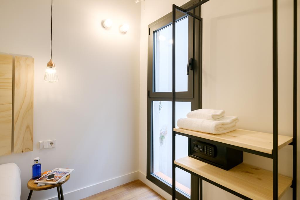 Basic Single Room,262822465:JPEG