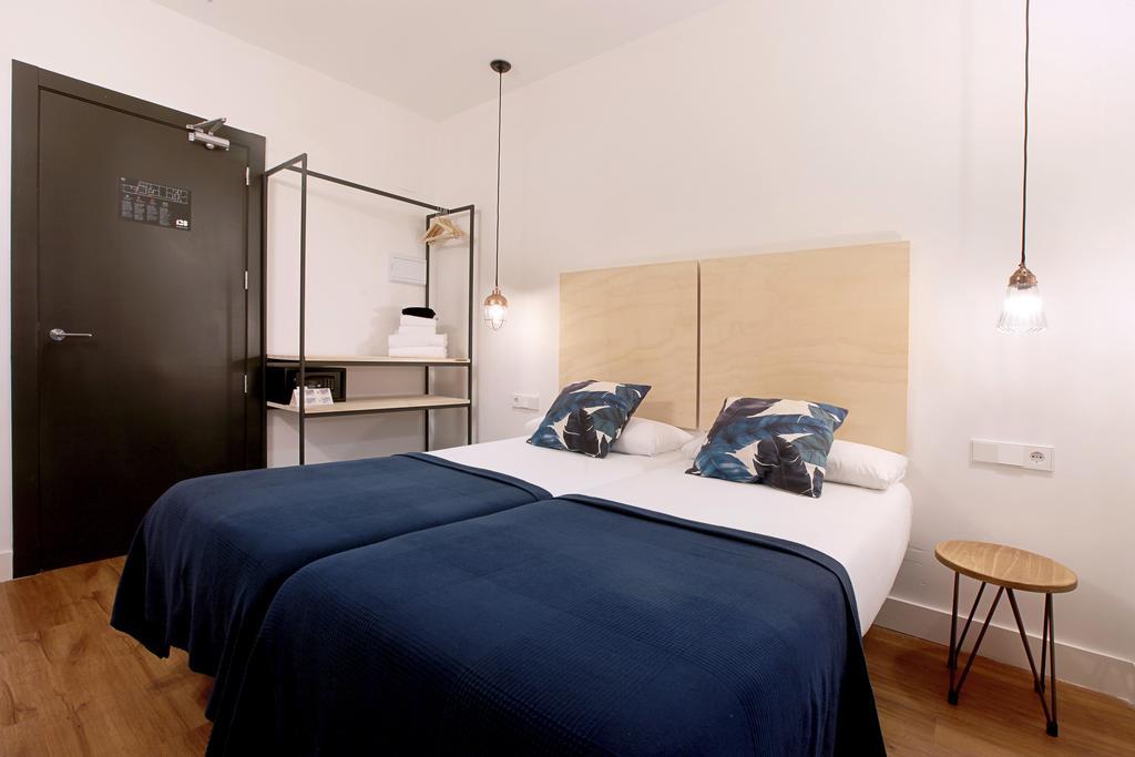 Twin Room with Patio View,1214710816:JPEG